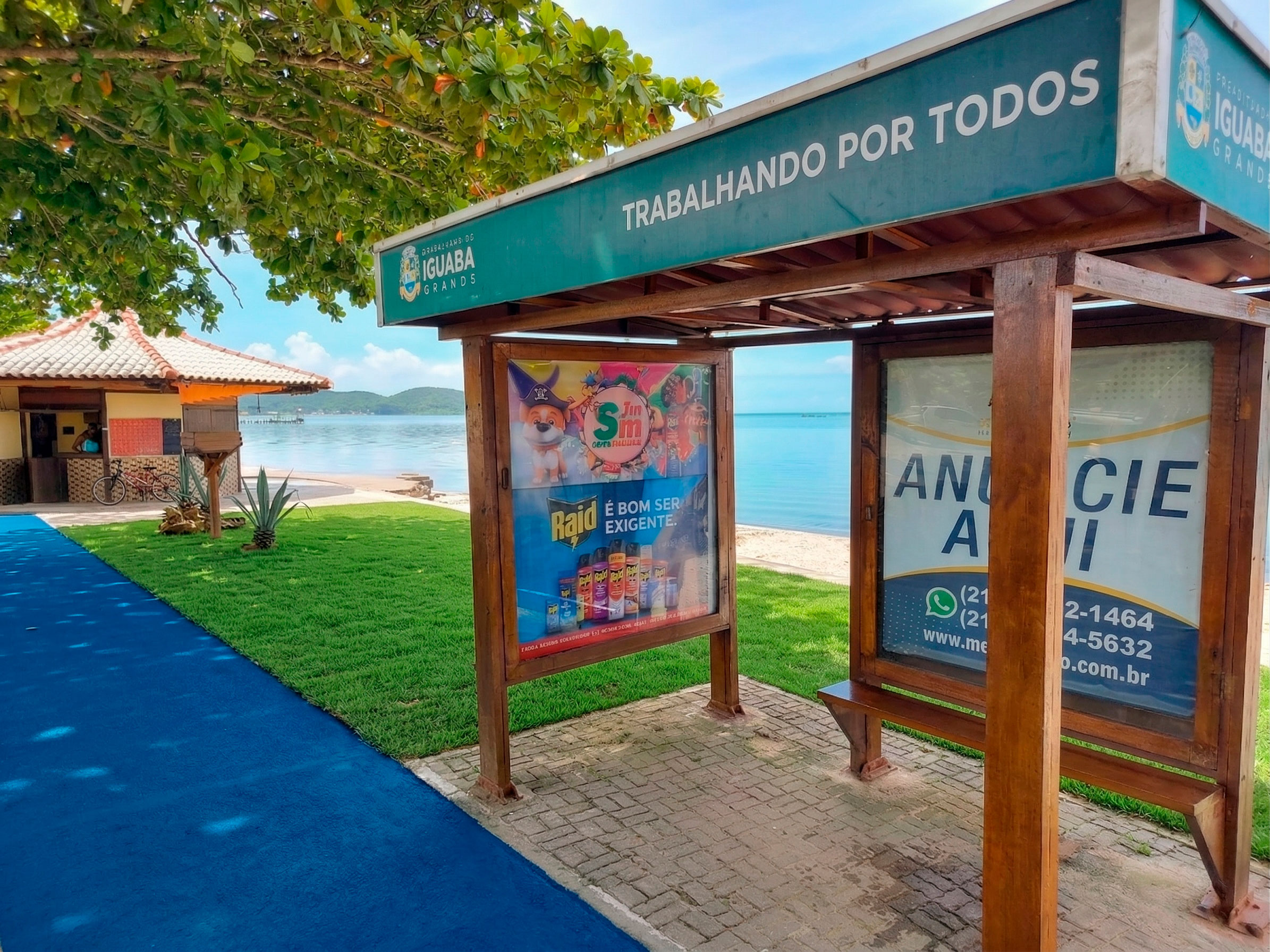Mobiliário urbano em ambiente externo